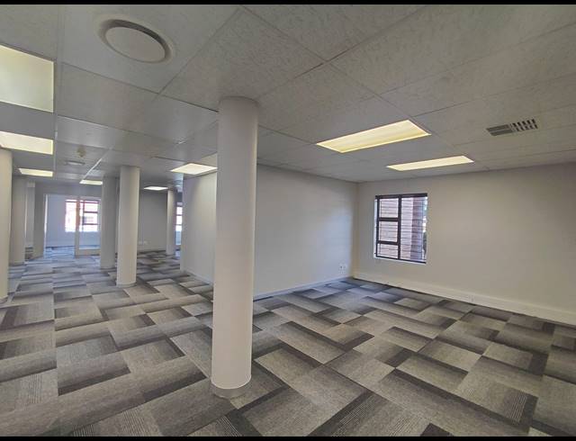388M² OFFICE TO LET IN FOURWAYS